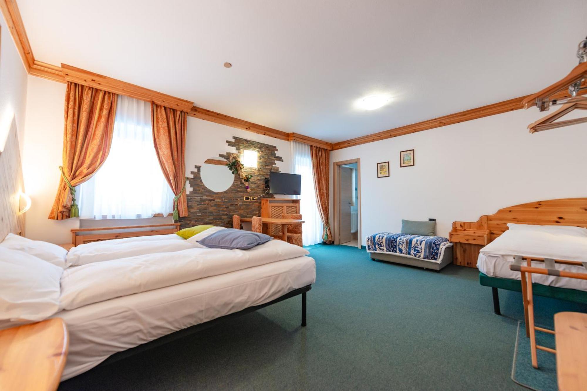 Hotel Ciamol Campitello di Fassa Εξωτερικό φωτογραφία