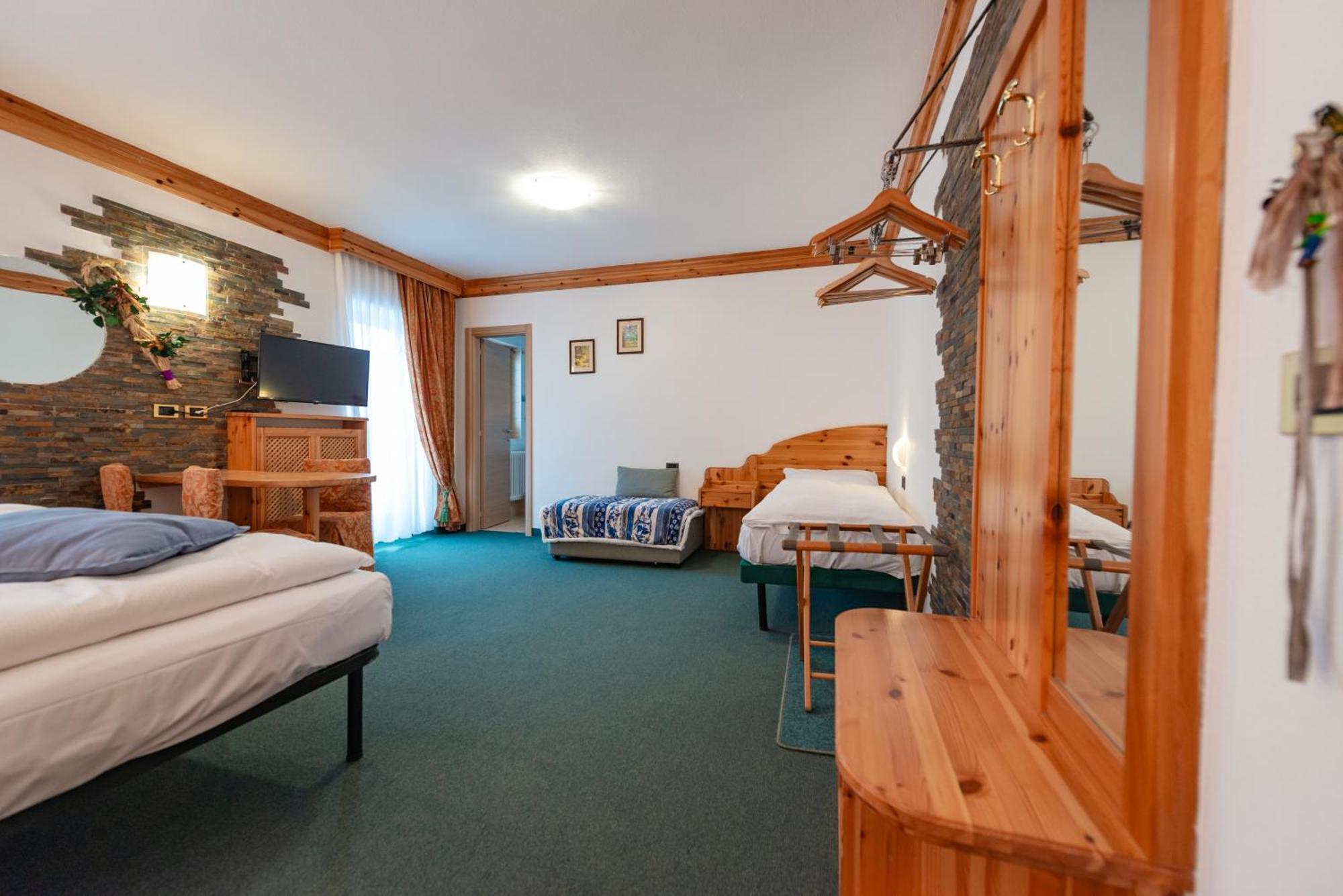Hotel Ciamol Campitello di Fassa Εξωτερικό φωτογραφία