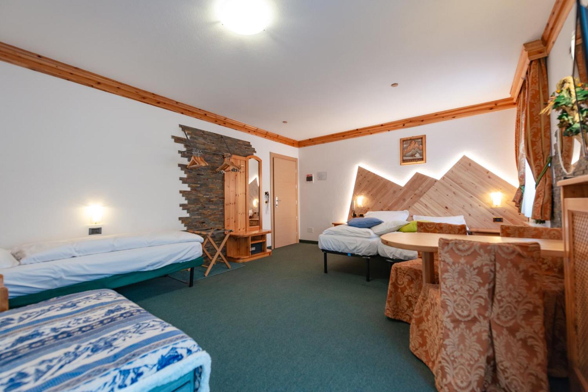 Hotel Ciamol Campitello di Fassa Εξωτερικό φωτογραφία