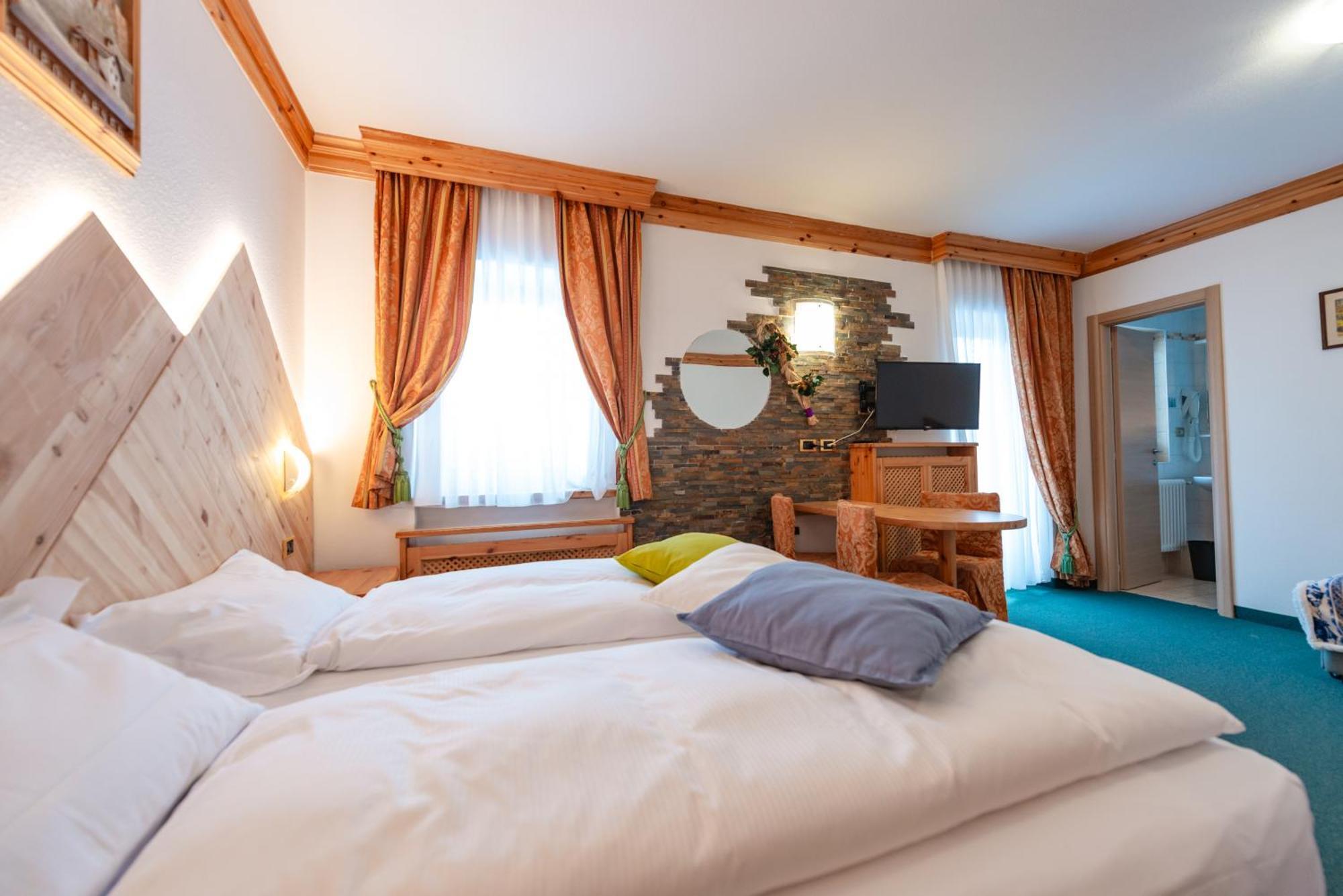Hotel Ciamol Campitello di Fassa Εξωτερικό φωτογραφία